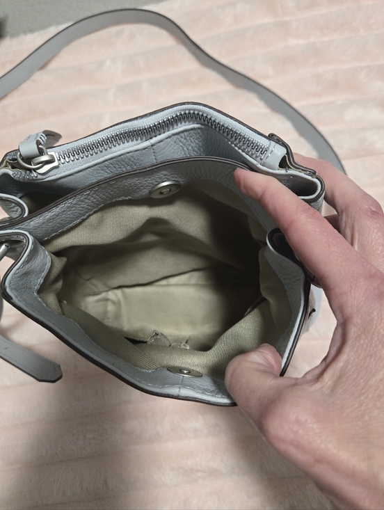 American Leather Co. Cindy Leather Triple Entry Crossbody - Picture 8 of 14